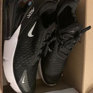 Nike Air Max 270 (GS)